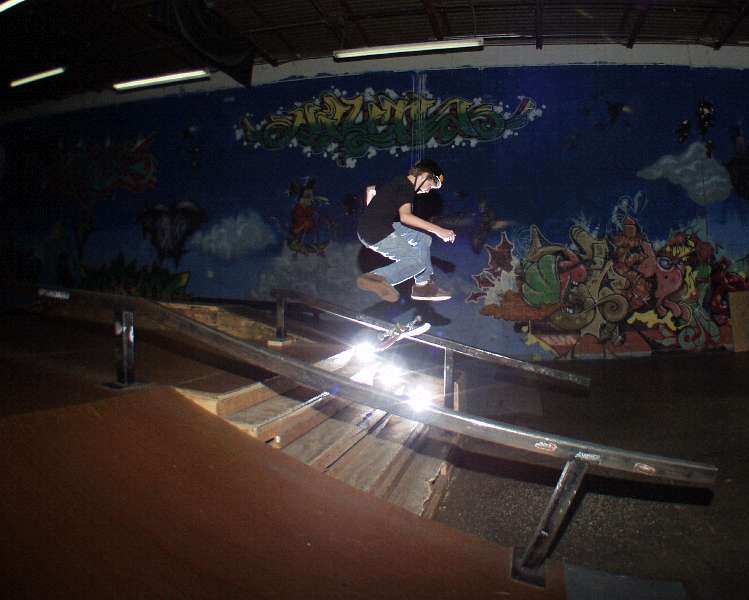 PB302169.jpgw749h600