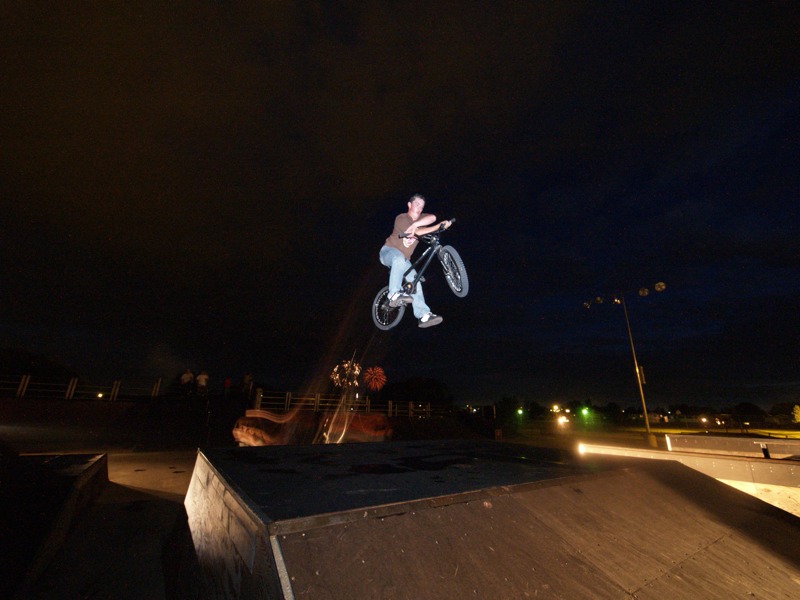 20050704_FireworksBikes_079.jpgw800h600