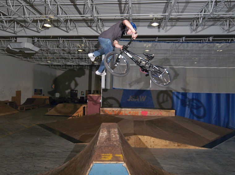 20051029_JSAWSkate_103.jpgw760h569