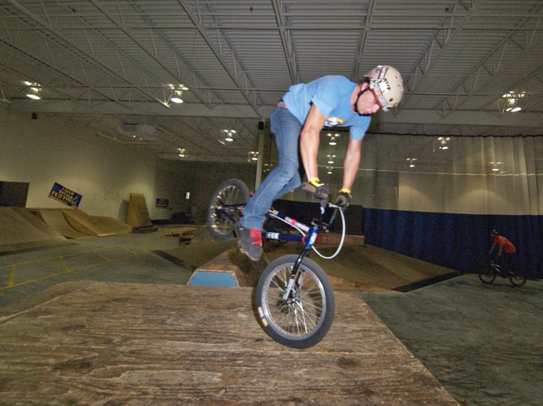 20051008_EdinaJSAWSkate_421.jpgw760h569