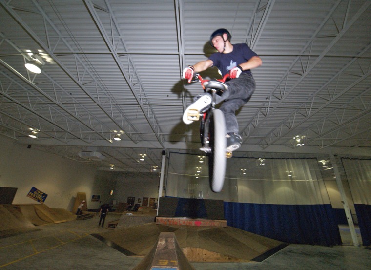 20051008_EdinaJSAWSkate_382.jpgw760h553