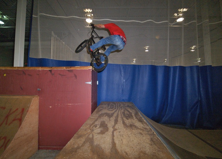 20051008_EdinaJSAWSkate_428.jpgw760h545
