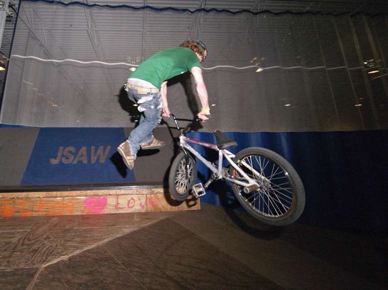20051008_EdinaJSAWSkate_272.jpgw760h569
