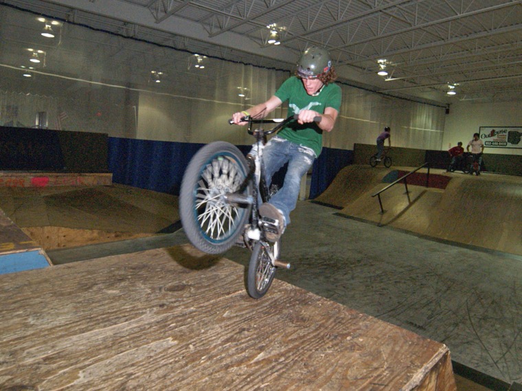 20051008_EdinaJSAWSkate_371.jpgw760h569