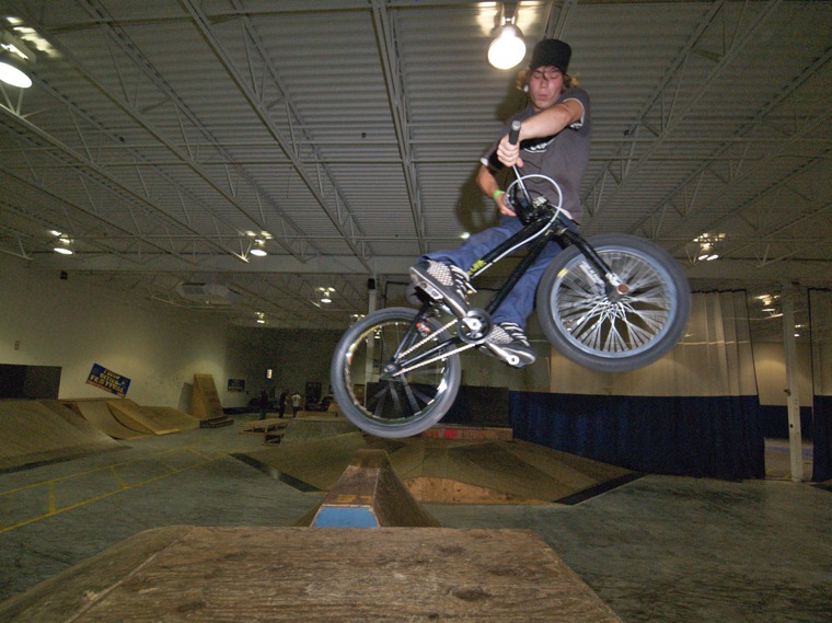 20051008_EdinaJSAWSkate_410.jpgw760h569