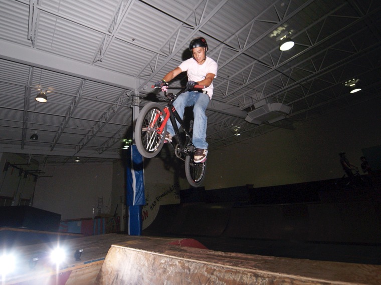 20051008_EdinaJSAWSkate_264.jpgw760h569