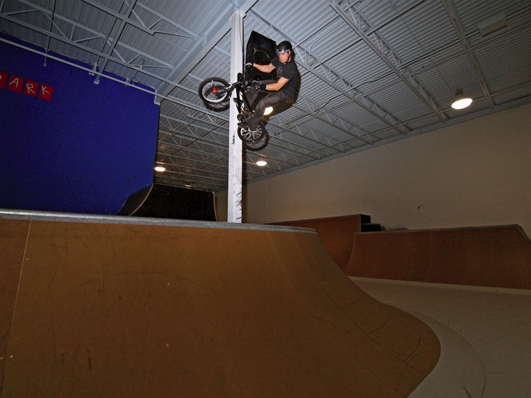 20060825_LucasHastayShowcase_19.jpgw760h569