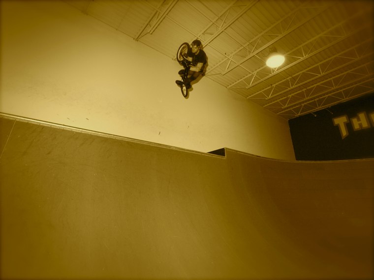 20060825_LucasHastayShowcase_25.jpgw760h570