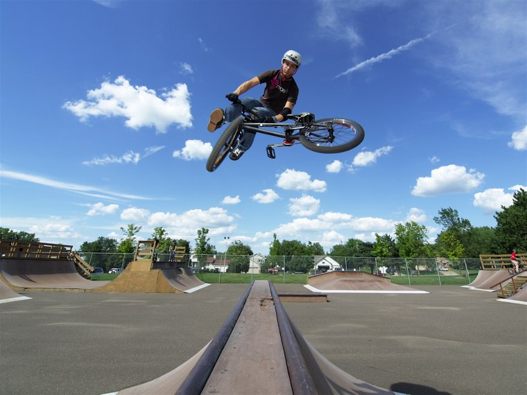 20060827_WhiteBearBikes_034.jpgw760h570