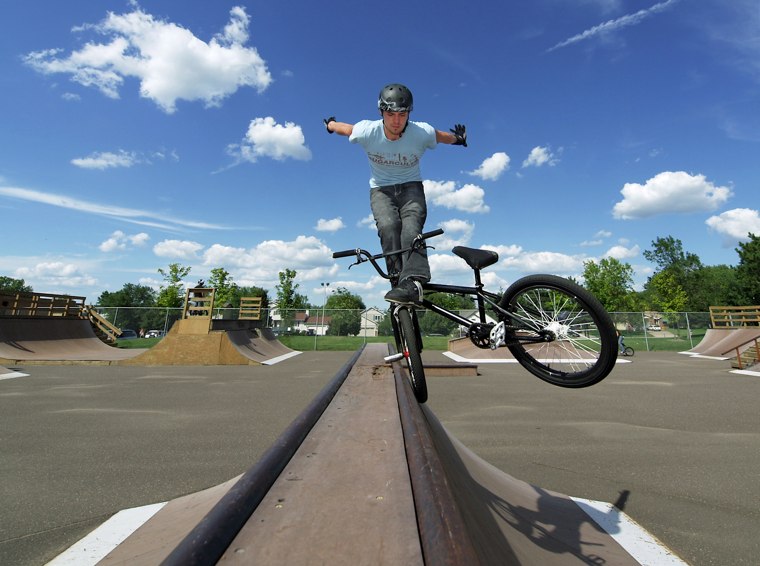 20060827_WhiteBearBikes_036.jpgw760h566
