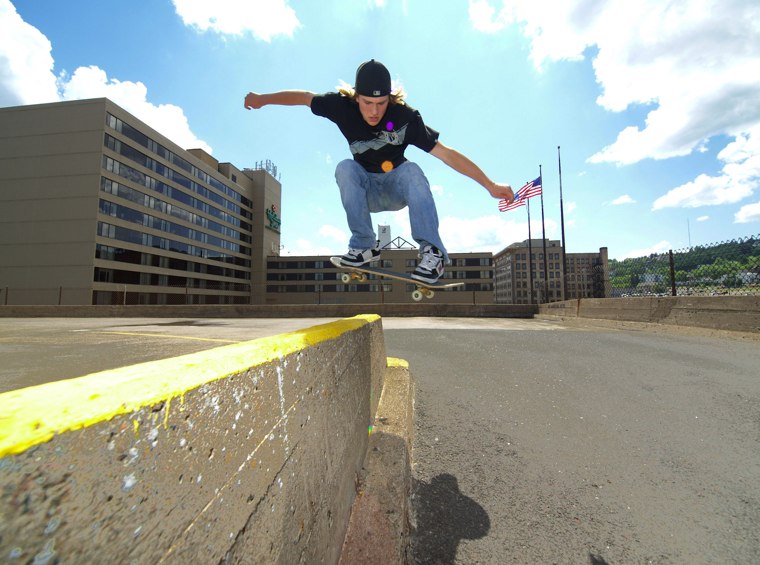 20060703_DallasBanksDuluth_011.jpgw760h565