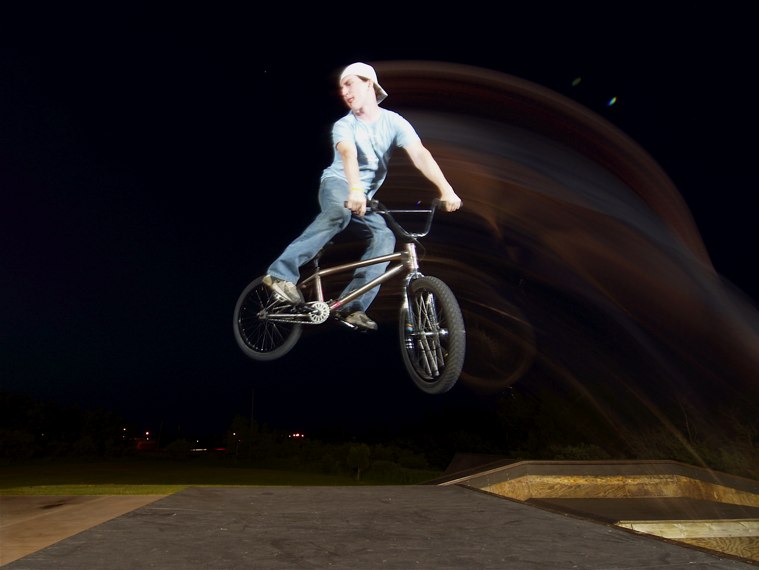 20060701_SuperiorSkateNite_115.jpgw759h570