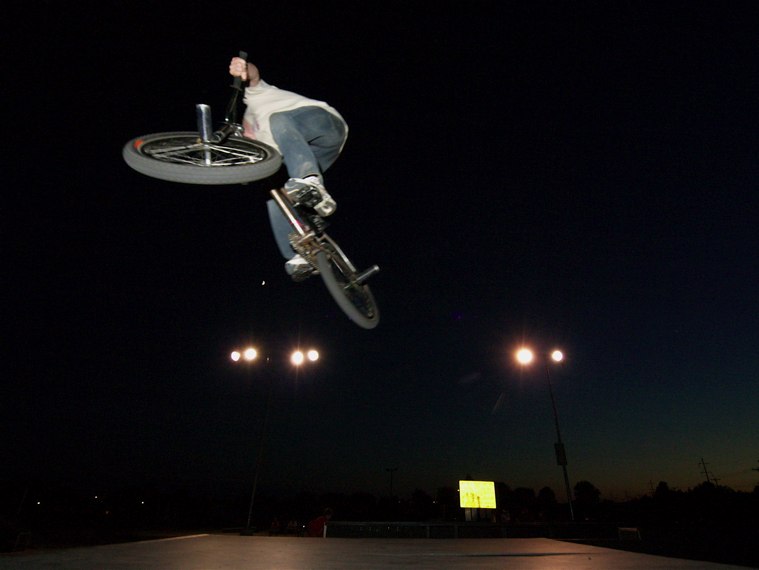 20060702_SuperiorNightSkate_035.jpgw759h570
