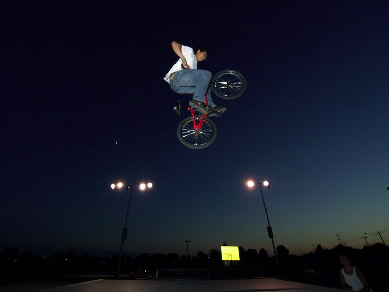 20060702_SuperiorNightSkate_007.jpgw759h570