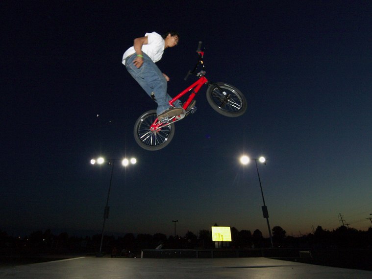 20060702_SuperiorNightSkate_012.jpgw759h570