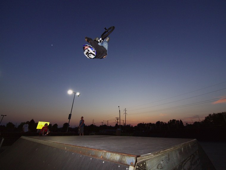 20060701_SuperiorSkateNite_080.jpgw759h570