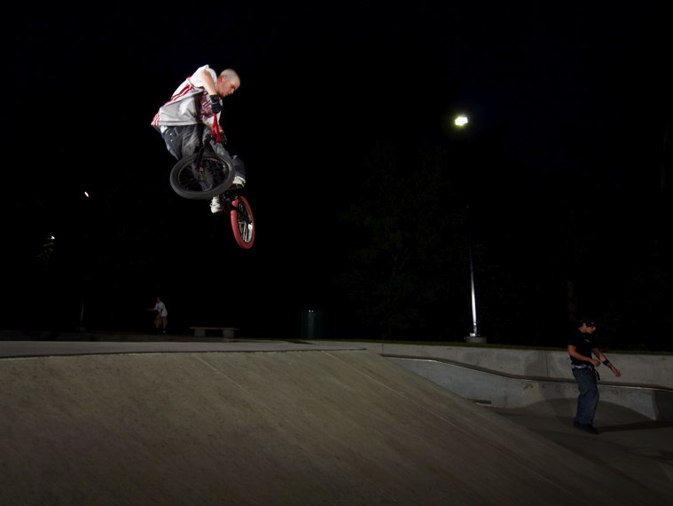 20060618_MoundSkate_155.jpgw759h570