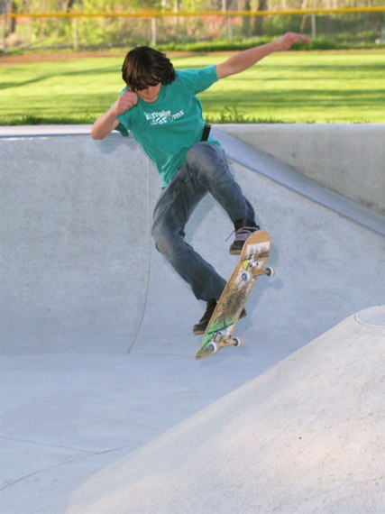 20060505_MoundSkate_247.jpgw427h570