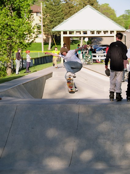 20060505_MoundSkate_025.jpgw425h570