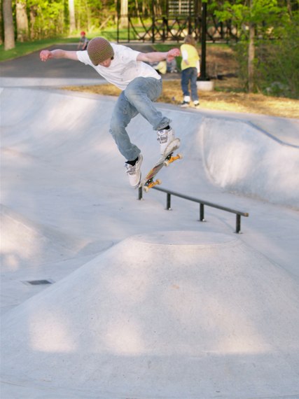 20060505_MoundSkate_265.jpgw427h570