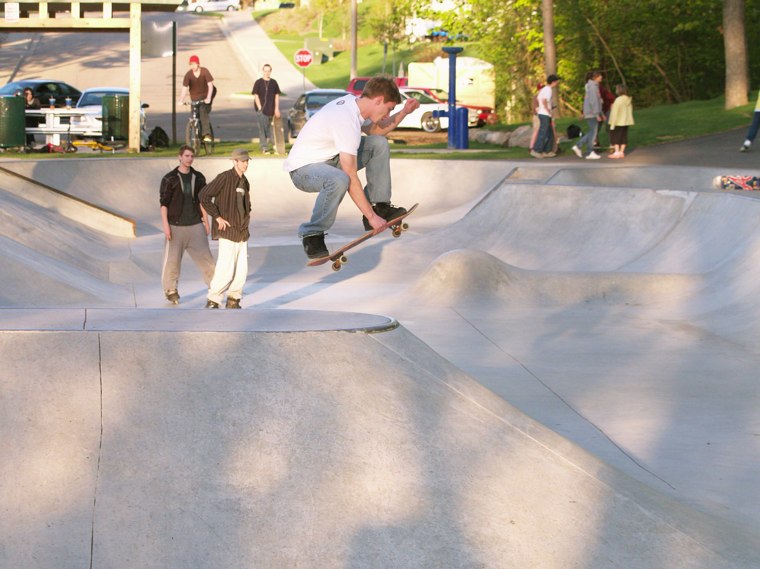 20060505_MoundSkate_275.jpgw760h569