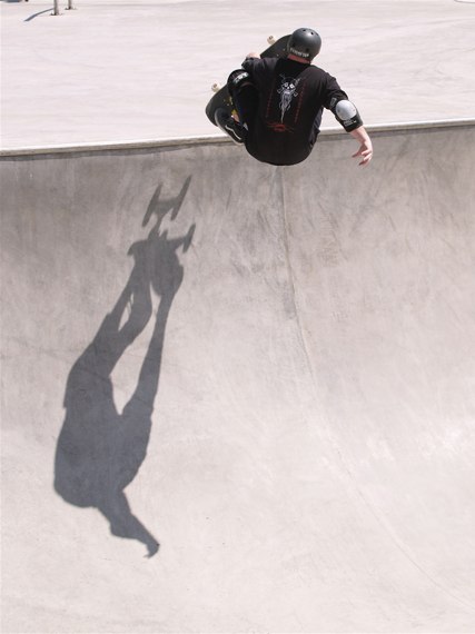 20060506_EdinaSkateboard_018.jpgw427h570