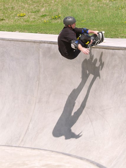 20060506_EdinaSkateboard_081.jpgw427h570
