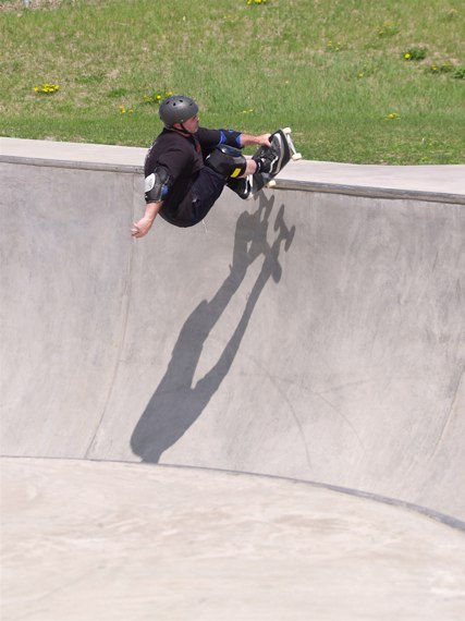 20060506_EdinaSkateboard_216.jpgw427h570