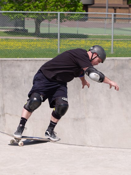 20060506_EdinaSkateboard_219.jpgw427h570