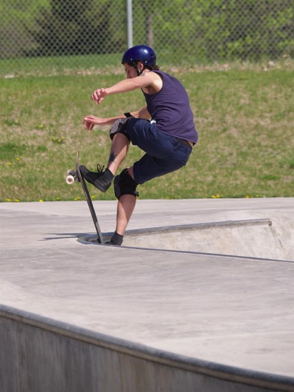 20060506_EdinaSkateboard_144.jpgw427h570