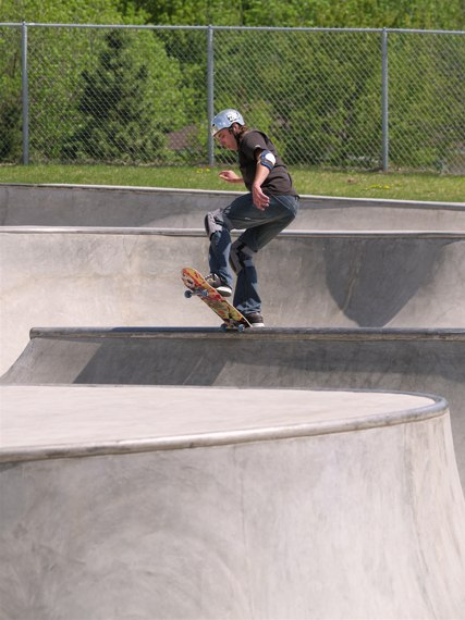 20060506_EdinaSkateboard_024.jpgw427h570