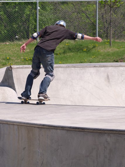 20060506_EdinaSkateboard_025.jpgw427h570