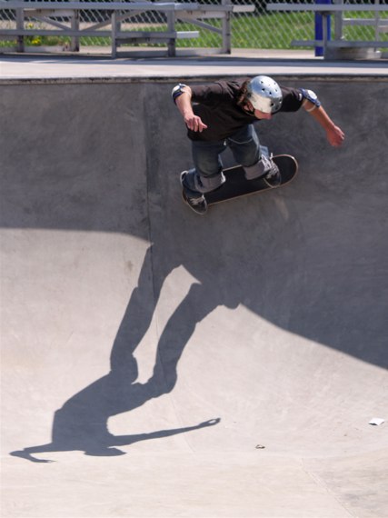 20060506_EdinaSkateboard_030.jpgw427h570