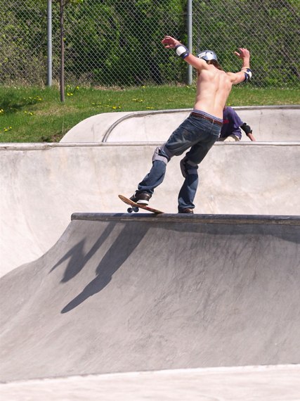 20060506_EdinaSkateboard_045.jpgw427h570