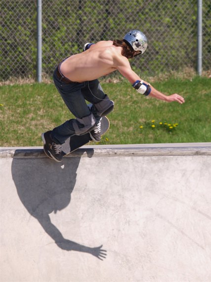 20060506_EdinaSkateboard_110.jpgw427h570