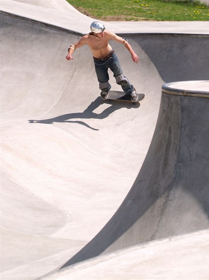 20060506_EdinaSkateboard_121.jpgw427h570