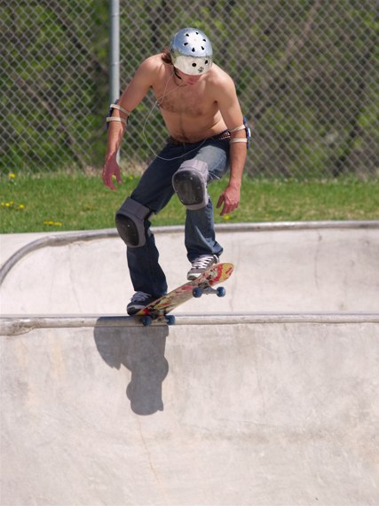 20060506_EdinaSkateboard_153.jpgw427h570