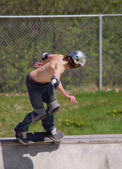 20060506_EdinaSkateboard_170.jpgw412h570