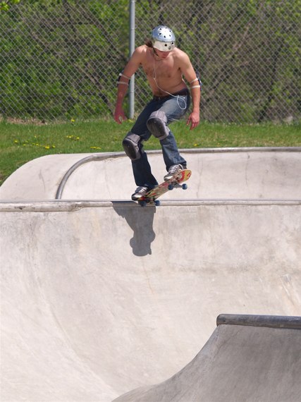 20060506_EdinaSkateboard_193.jpgw427h570