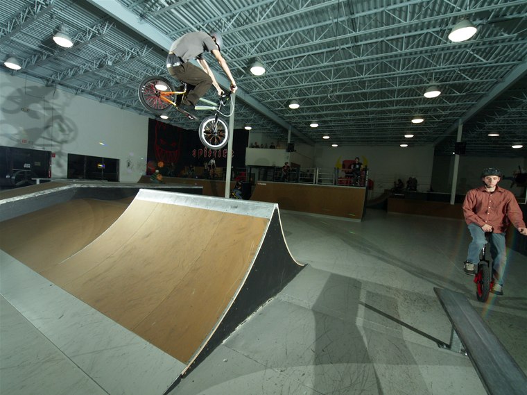 20061125_ShowcaseBikes_57.jpgw760h569