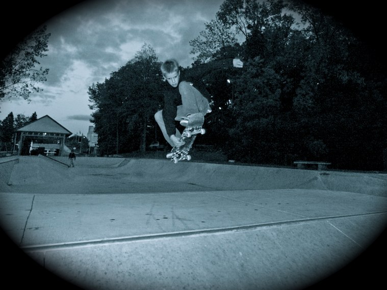 20060919_MoundSkate_055.jpgw759h570