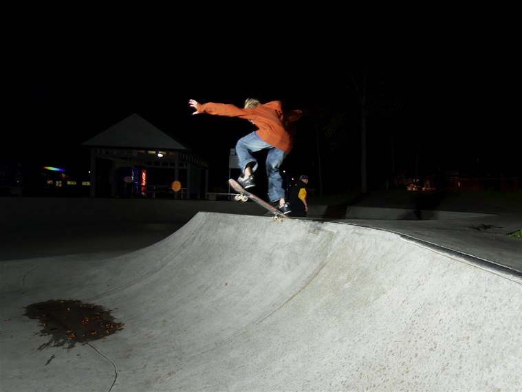 20060919_MoundSkate_129.jpgw759h570