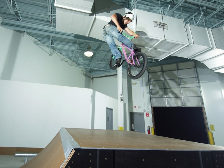 20060901_ShowcaseBikes_064.jpgw759h570
