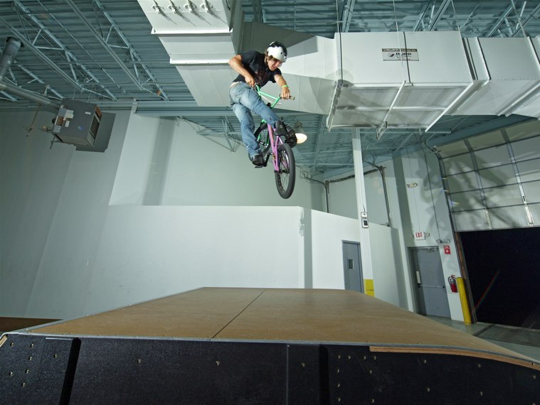 20060901_ShowcaseBikes_067.jpgw759h570