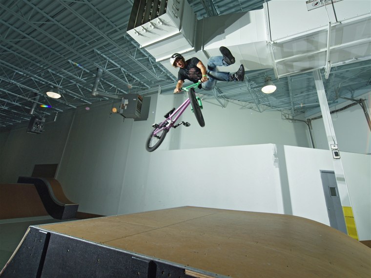 20060901_ShowcaseBikes_075.jpgw760h569