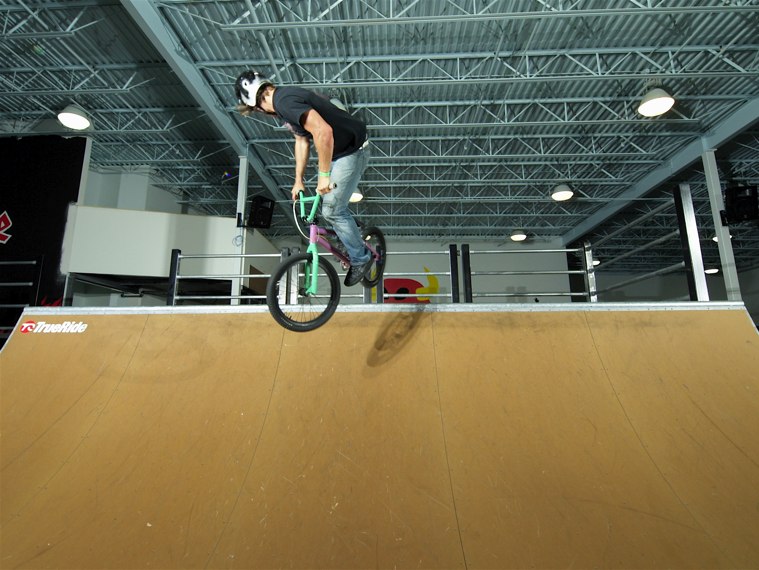 20060901_ShowcaseBikes_130.jpgw759h570