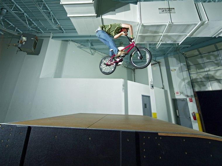 20060901_ShowcaseBikes_068.jpgw760h569