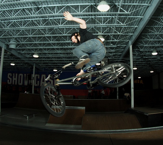 20070407_ShowcaseBMX_108.jpgw676h600