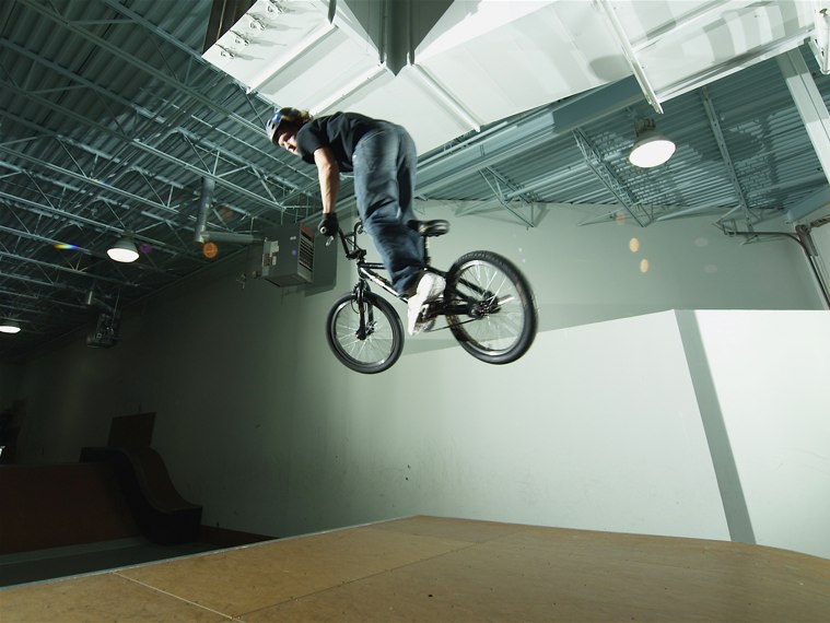 20070114_ShowcaseBikes_047.jpgw759h570