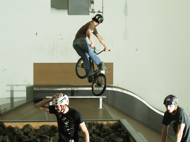 20070114_ShowcaseBikes_147.jpgw760h569